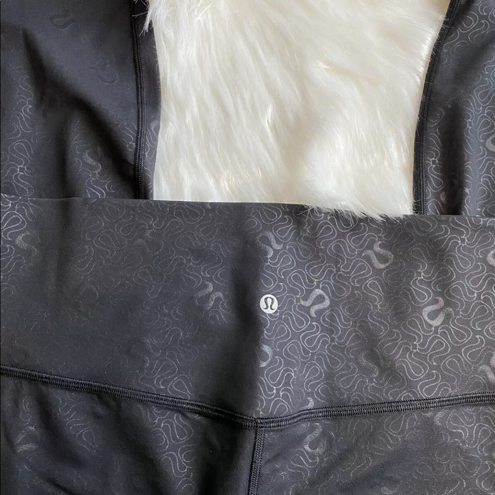 Lululemon Align High-Rise Pant 25" Yogo Emboss Black Size 14 YGMB NEW - Picture 4 of 4